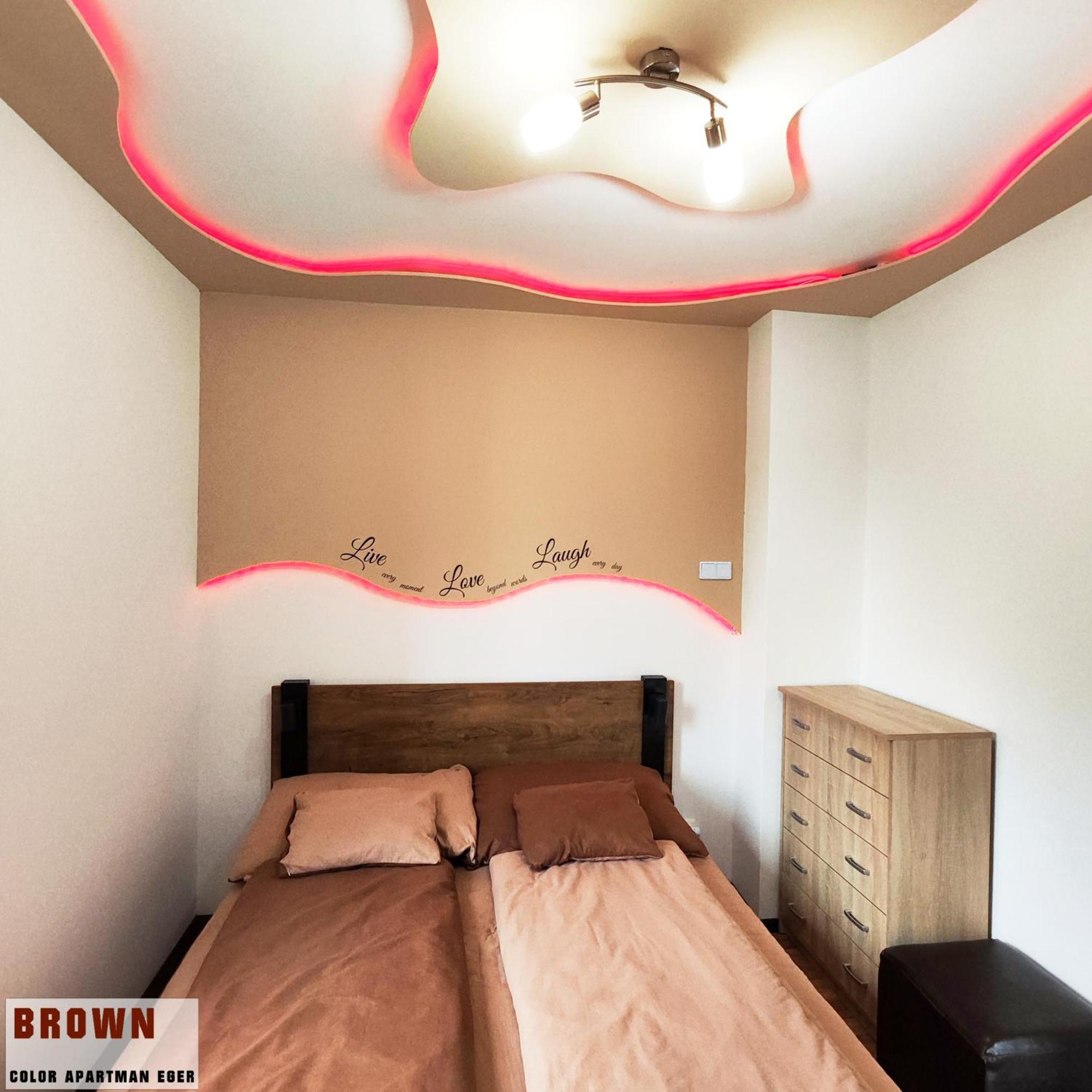 Color Apartmanok 埃格尔 外观 照片